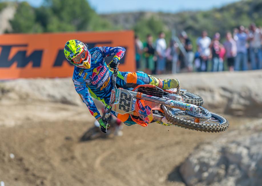Tony Cairoli made his debut on the new 450. Will he have as much success on it as Ryan Dungey has?