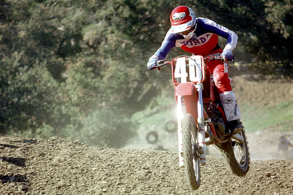 Johnny O'Mara ended Mark Barnett's win streak with his first overall victory. 