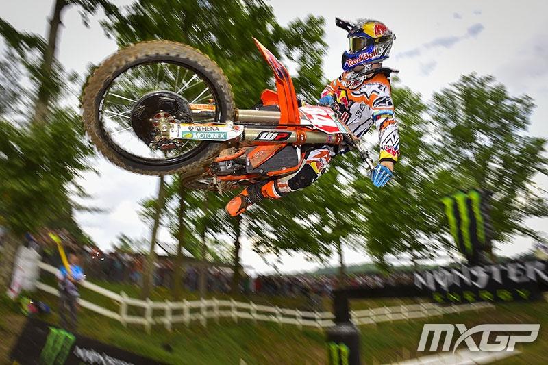 Despite being injured, Herlings still has a huge lead in the MX2 standings.