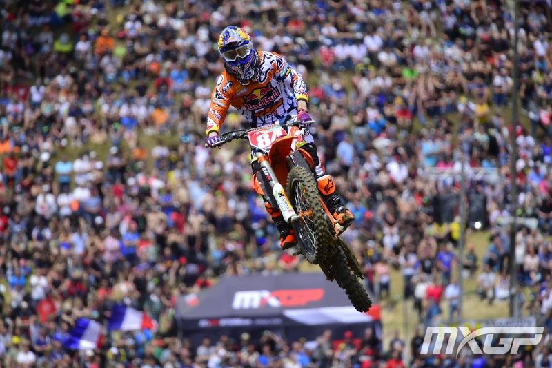 Herlings dominated in France and extended his lead in the MX2 stndings.