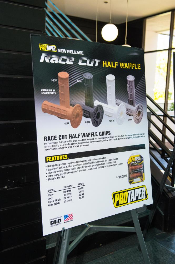 Race Cut grips