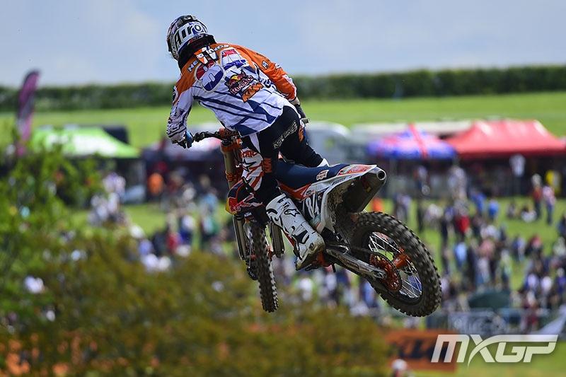 Despite fighting through injuries, Herlings continues to lead the MX2 standings.