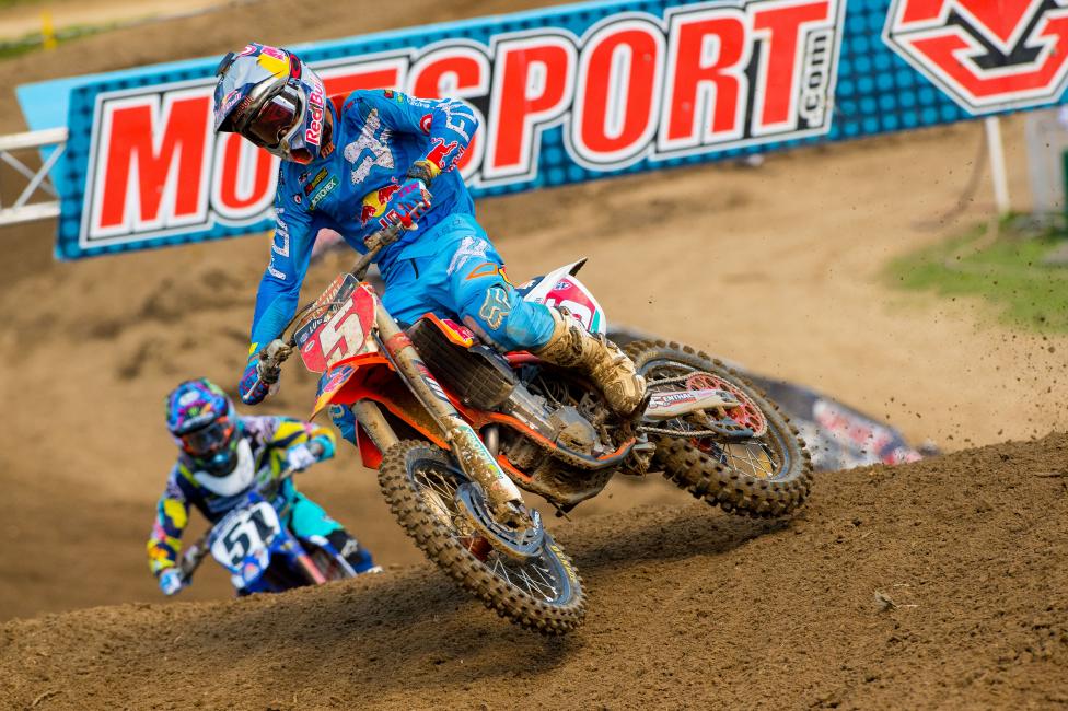 After losing the overall in RedBud to Justin Barcia, who won via tie-breaker, Dungey logged 1-1 scores to take the win.