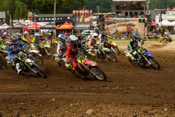 Twin Air Support at Loretta Lynn's