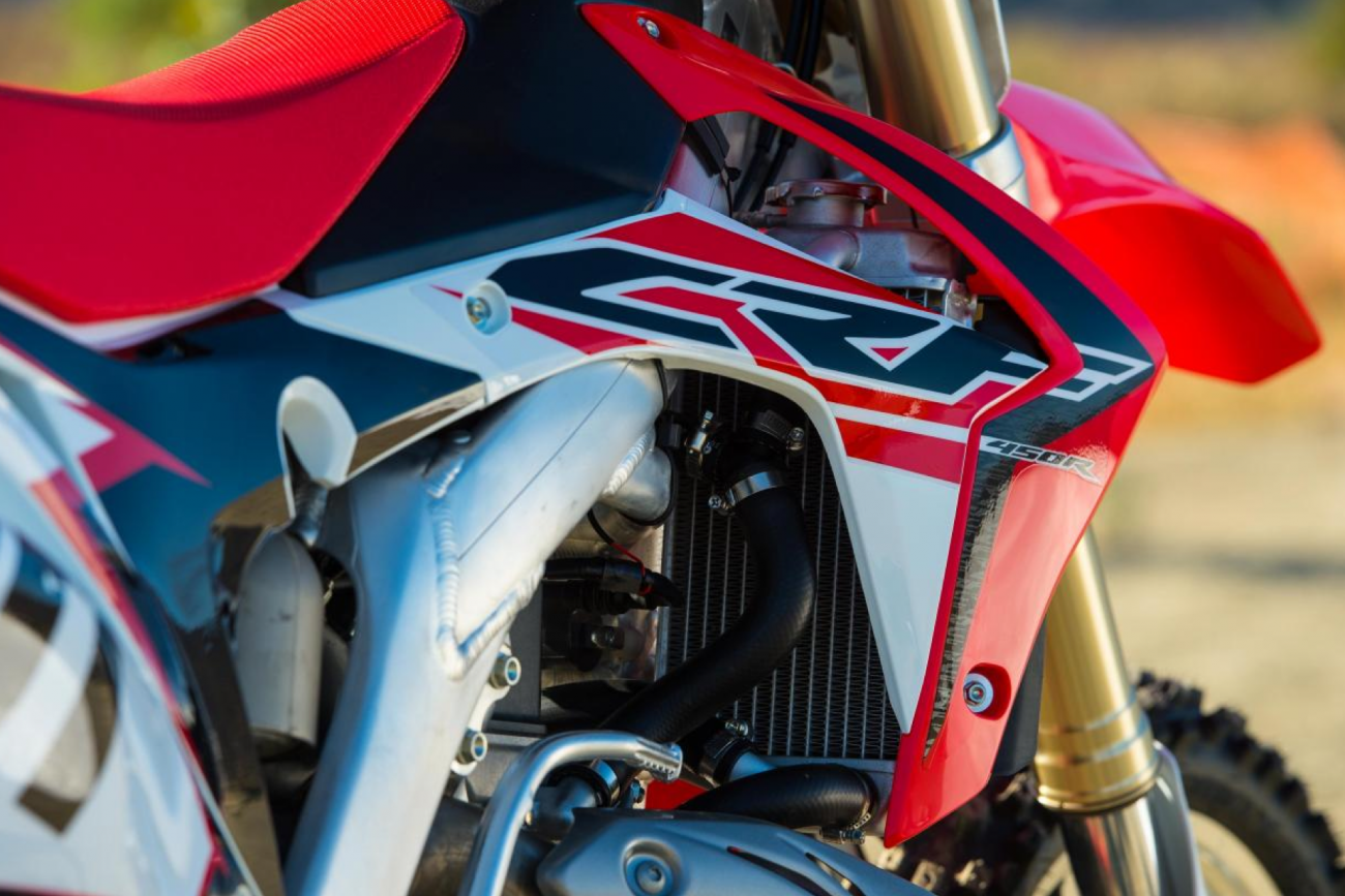 Racer X Films: 2016 Honda CRF450R Intro