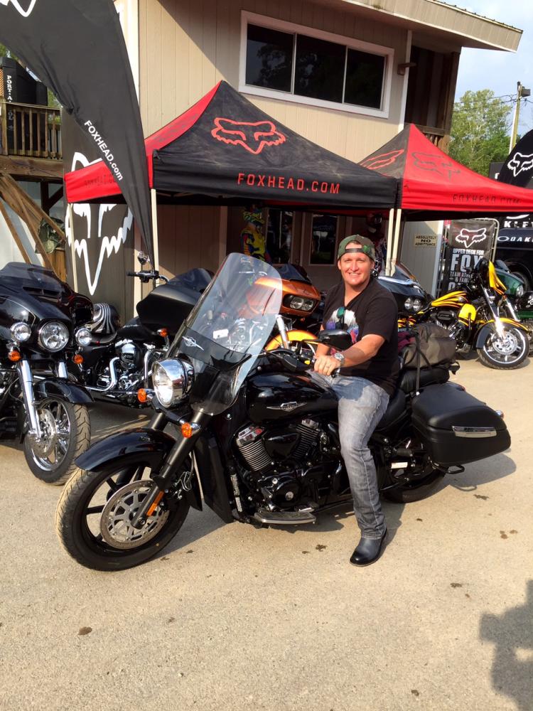 Ten-time Loretta's champ Ricky Carmichael stopped by to watch some racing. Today he loaded up with his dad and Carey Hart to ride all the way to Sturgis for the famous bike week up there. Follow @Hartluck on Instagram for some updates.