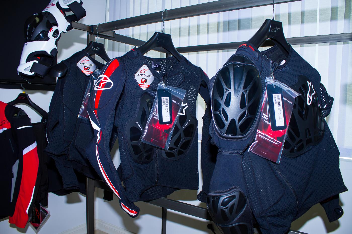 Alpinestars_Intro_-_Racer_X_-_Owens_3