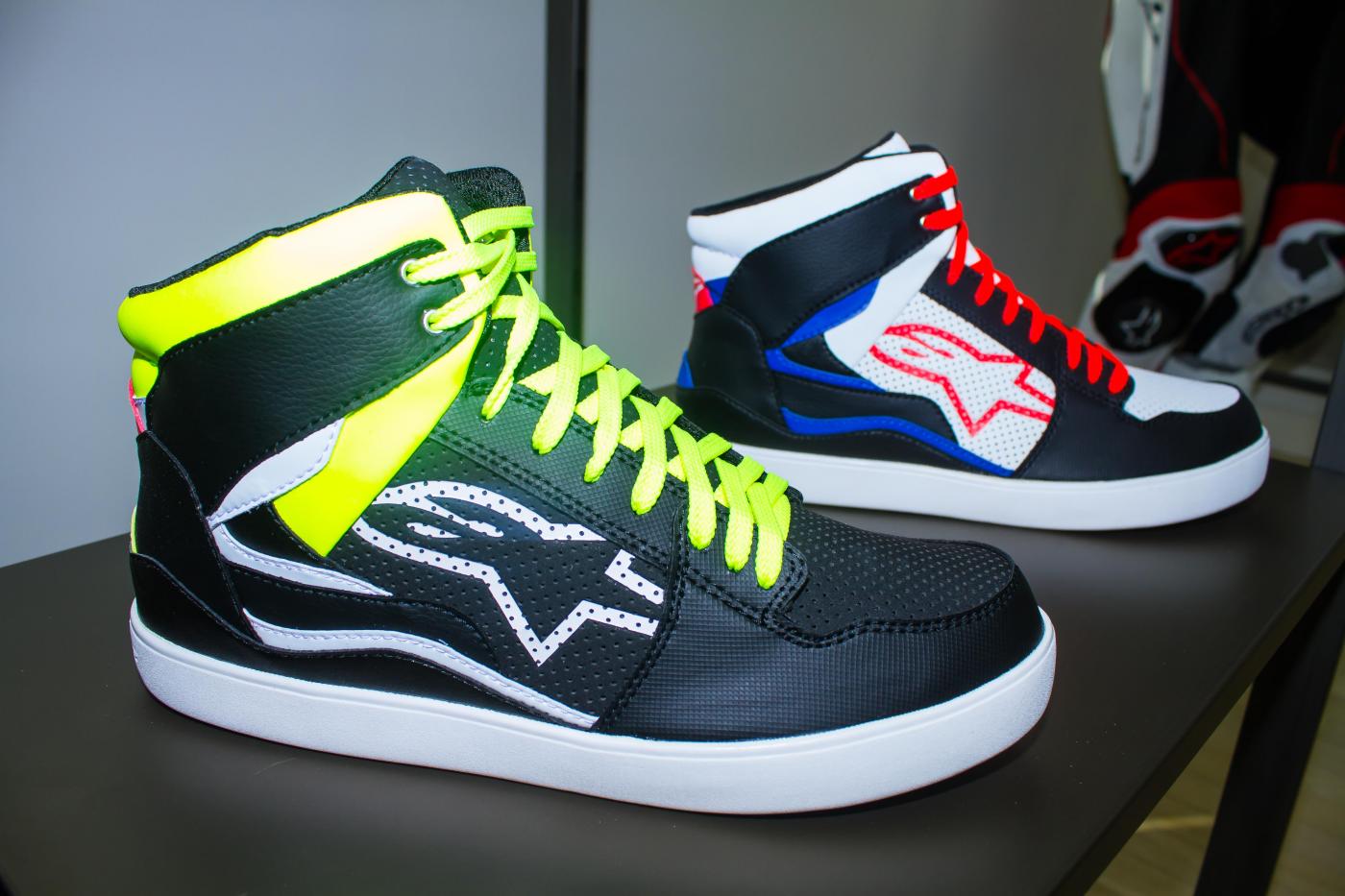 Alpinestars_Intro_-_Racer_X_-_Owens_12