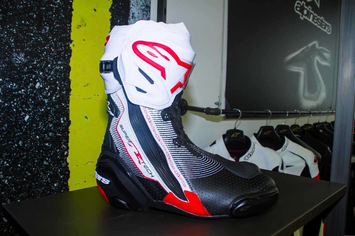 Alpinestars_Intro_-_Racer_X_-_Owens_14