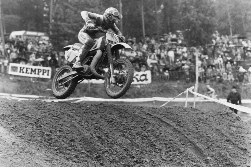 Check out a young Ricky Johnson doing the “double-goggle” thing thirty years before Trey Canard and Fredrik Noren did it!