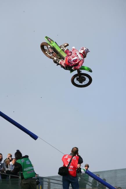 James Stewart came into the ‘Nations after winning all twenty-four motos in AMA Pro Motocross. The European fans again treated the American riders like rock stars, and James didn’t disappoint in moto one by taking the win.