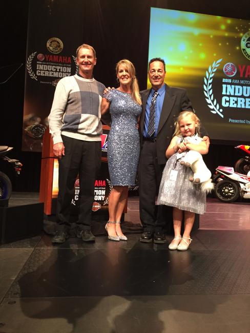 Mark Hyde(left) and Rodney, Lori, and Lilly Smith.