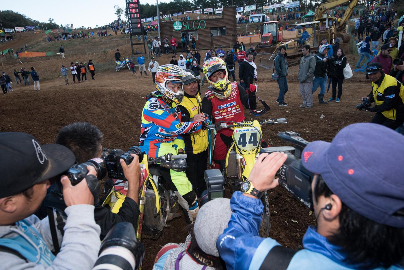 20151025_152158_D015232