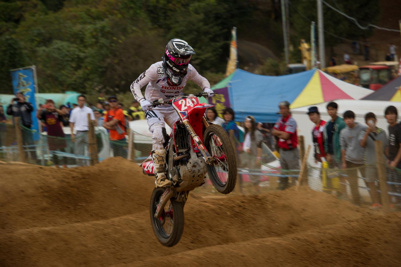 20151024_142735_B252387