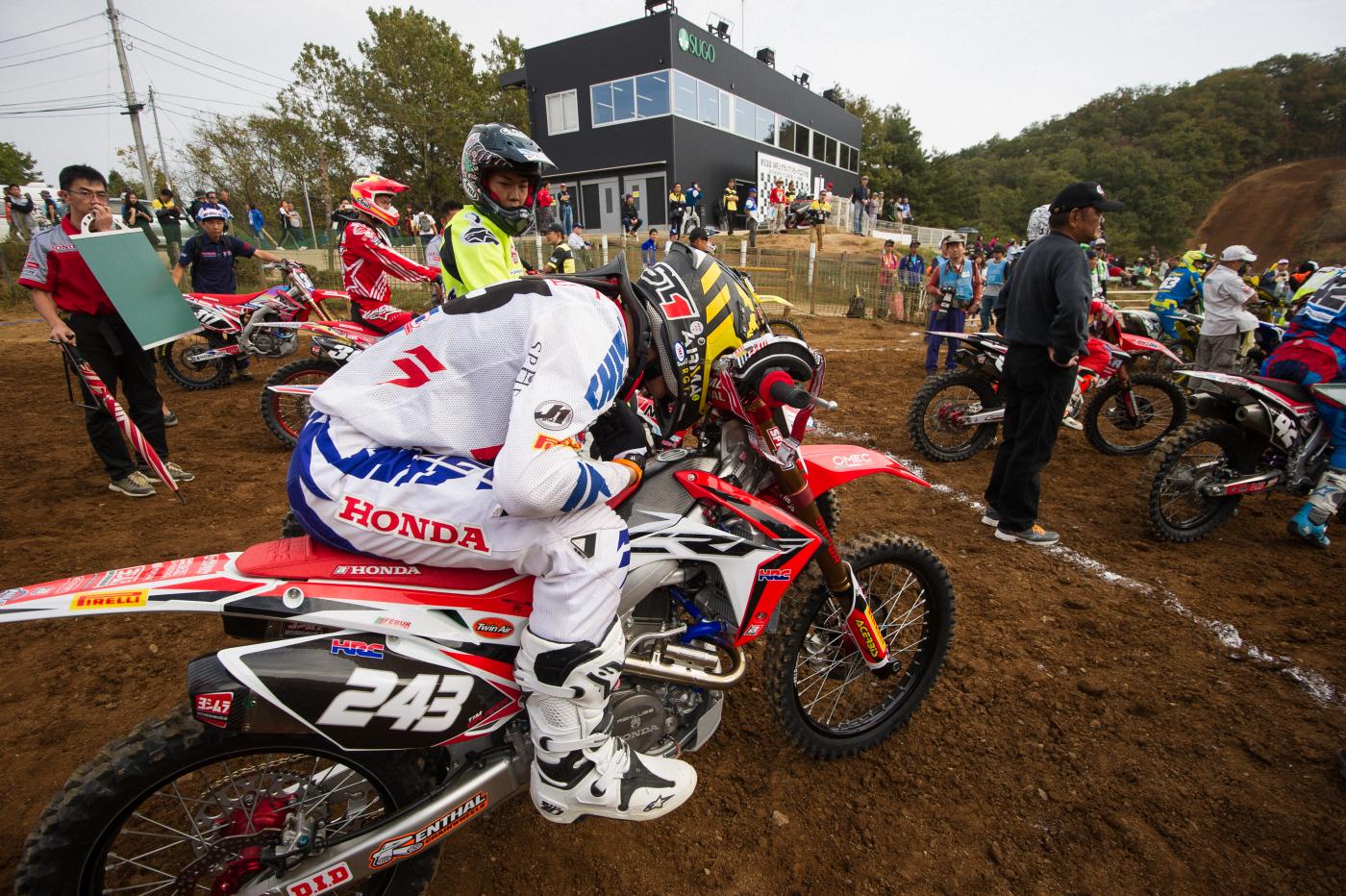 20151024_104604_B252052