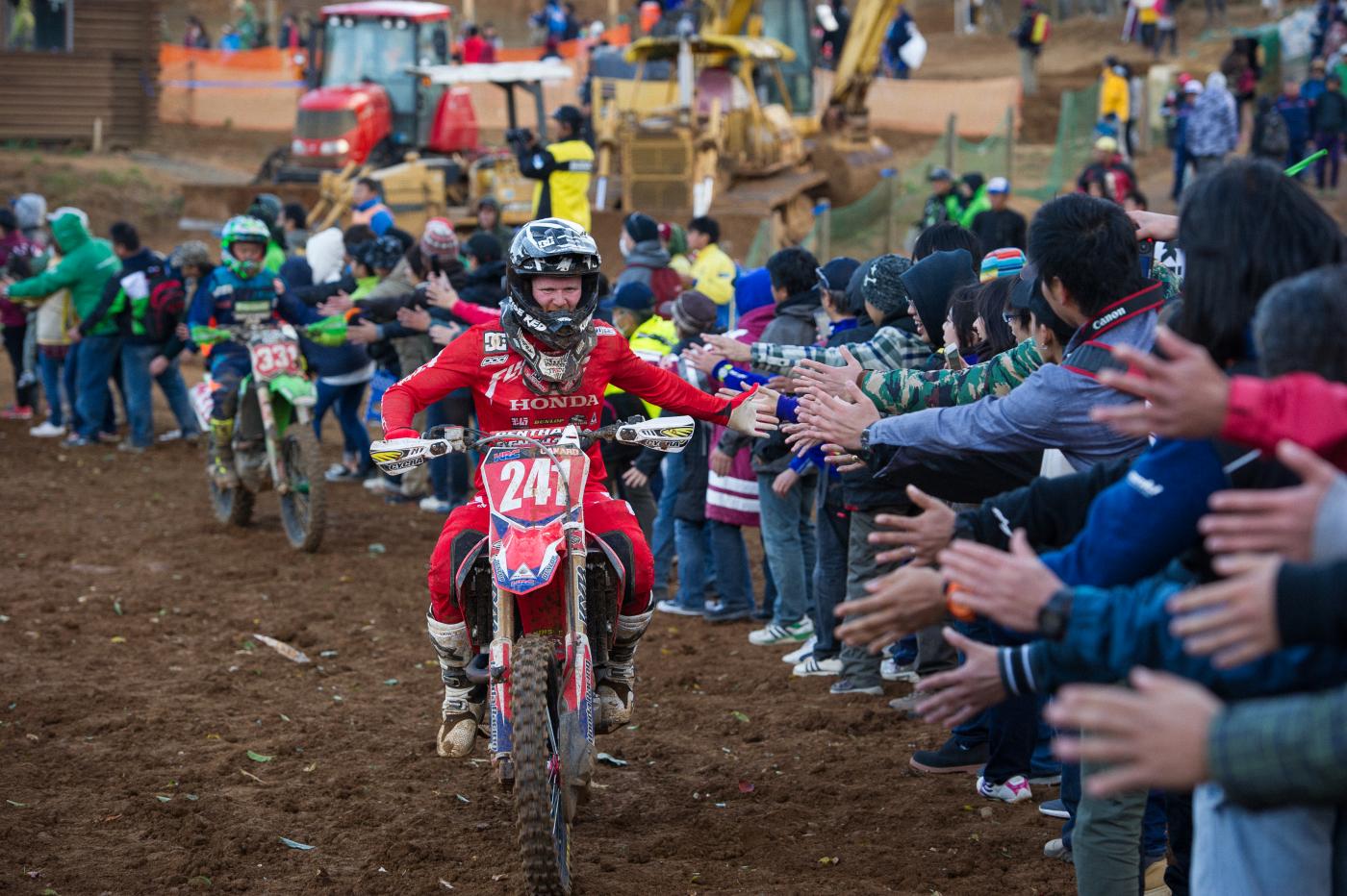 20151025_151845_B254907