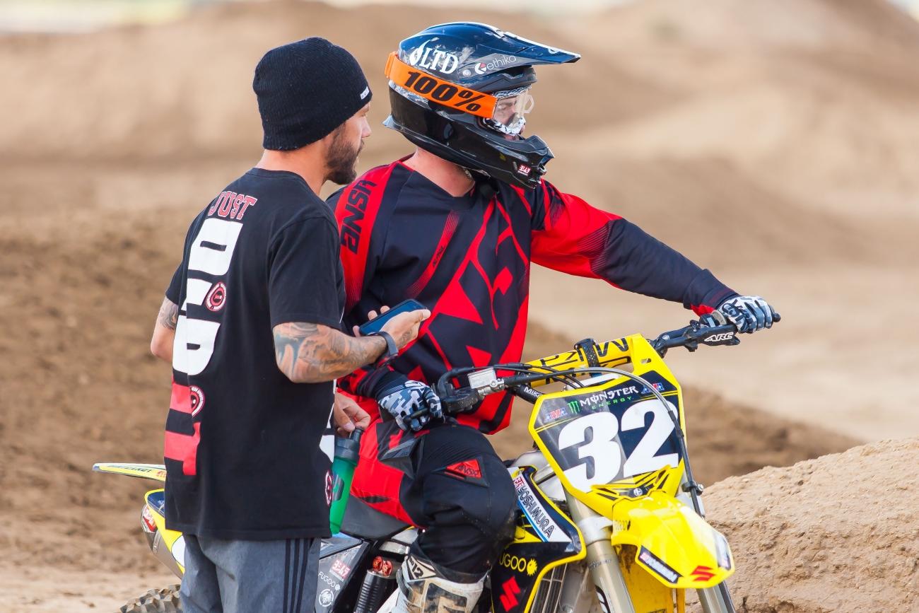 Between the Motos: Robert Lind