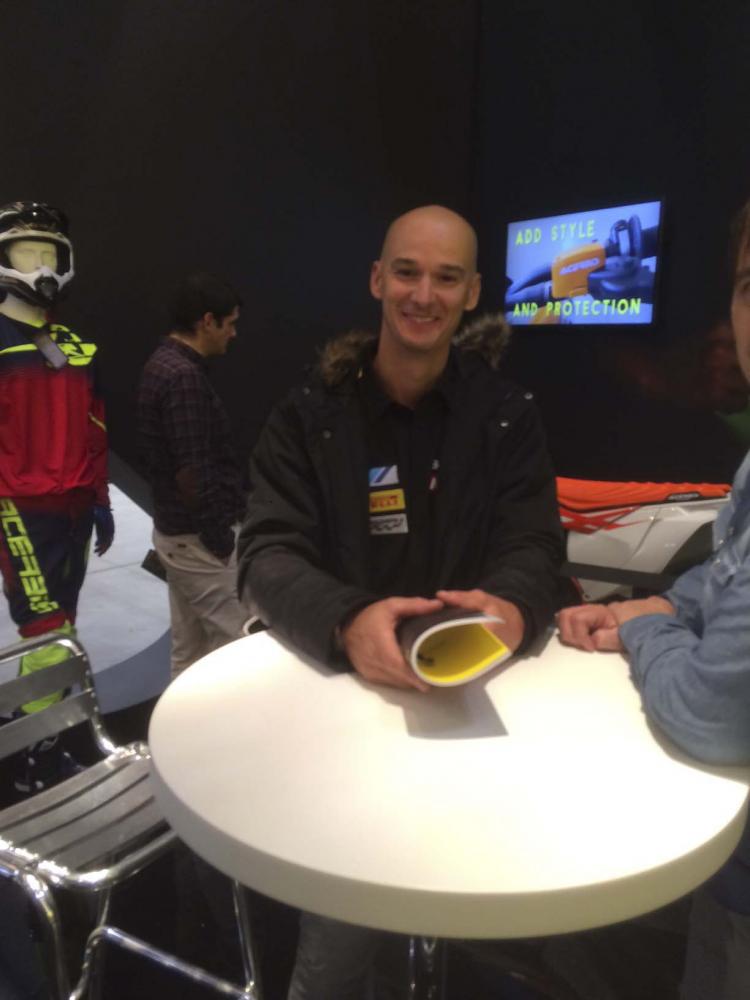 Stefan Everts is wearing Suzuki colors now.