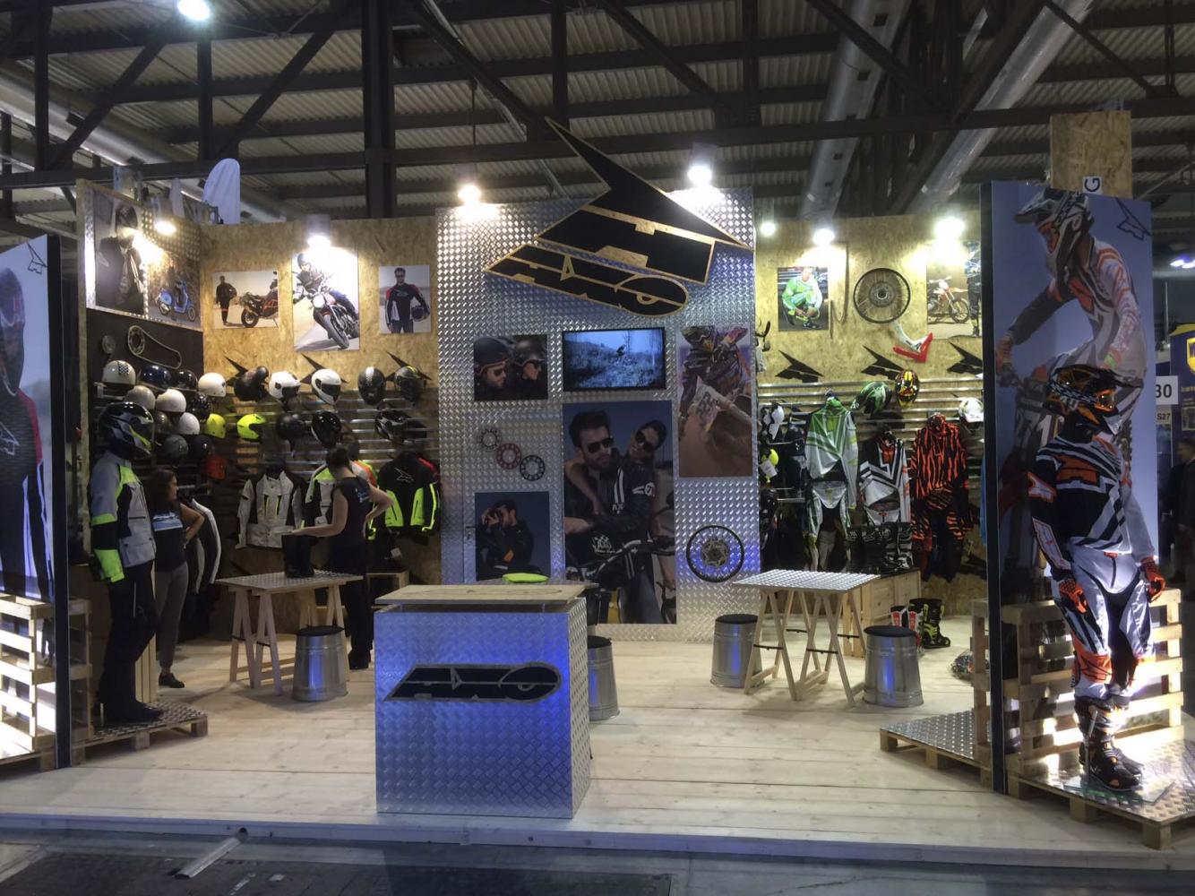 AXO in diamond plate.