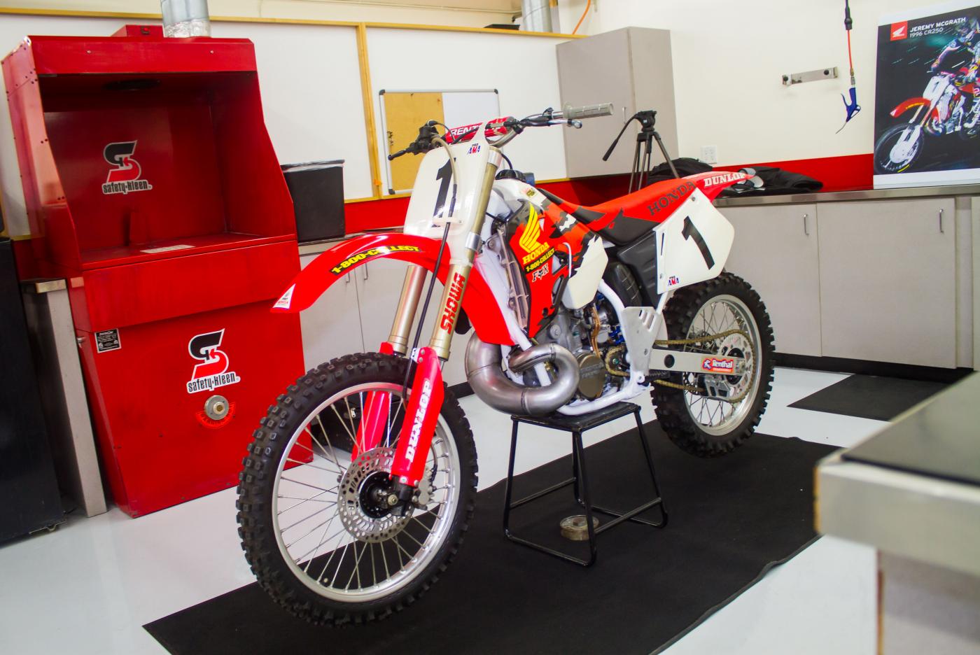 MC is a Kawi guy now, cool to see Honda still celebrating his success.