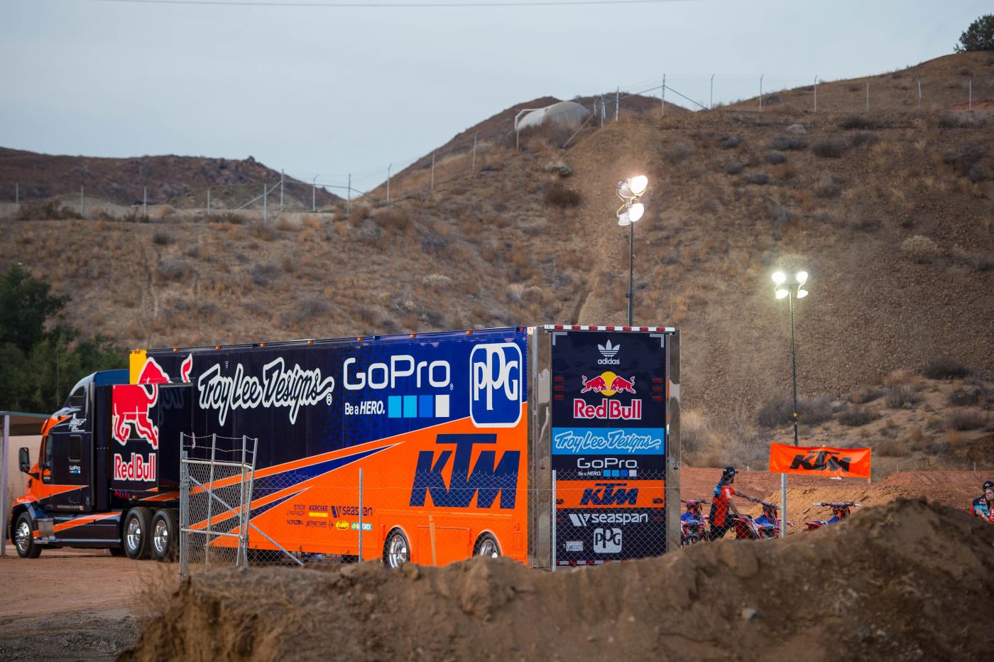 KTMTeamIntroDec2015-Cudby-0001