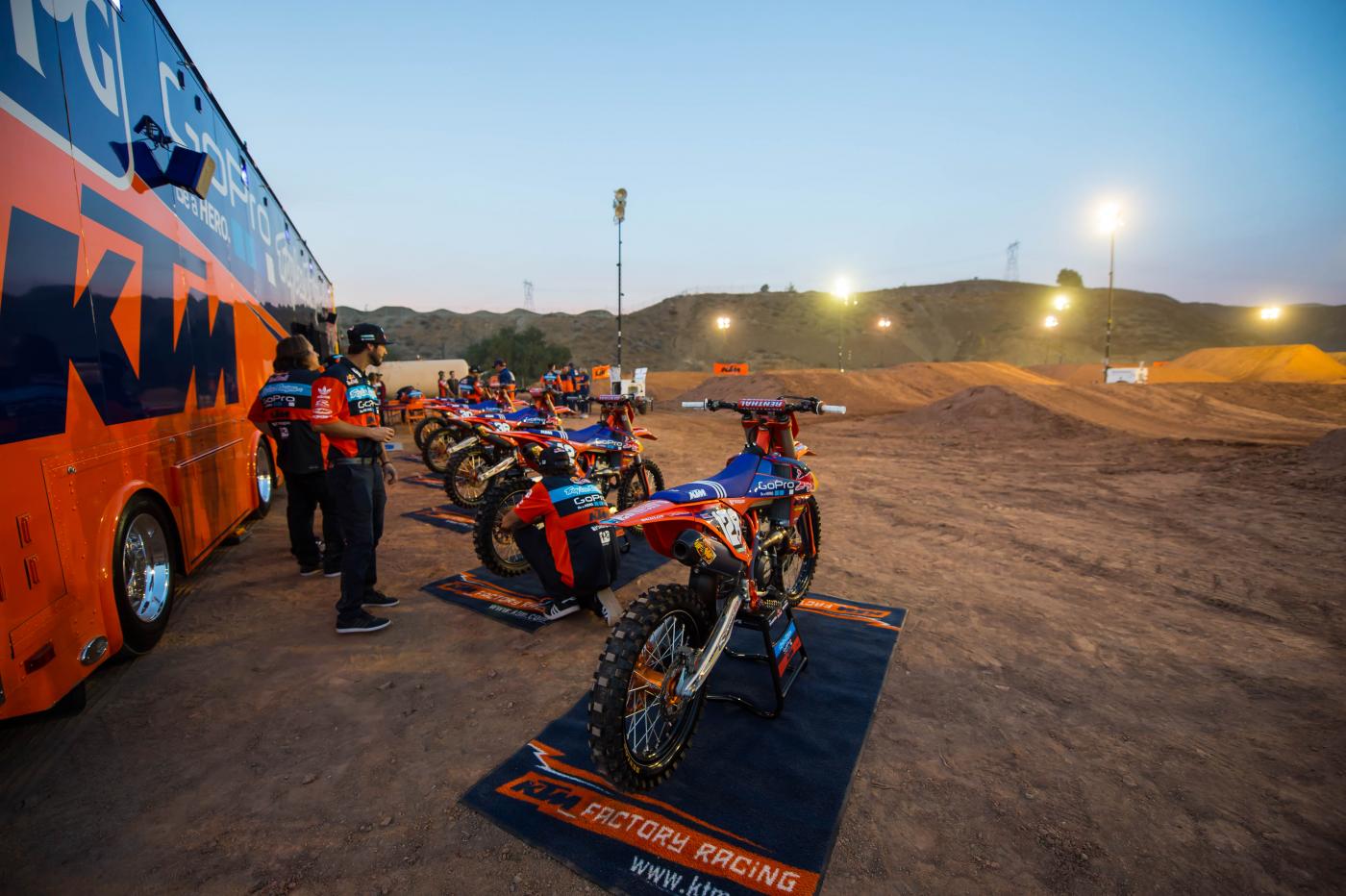 KTMTeamIntroDec2015-Cudby-0075