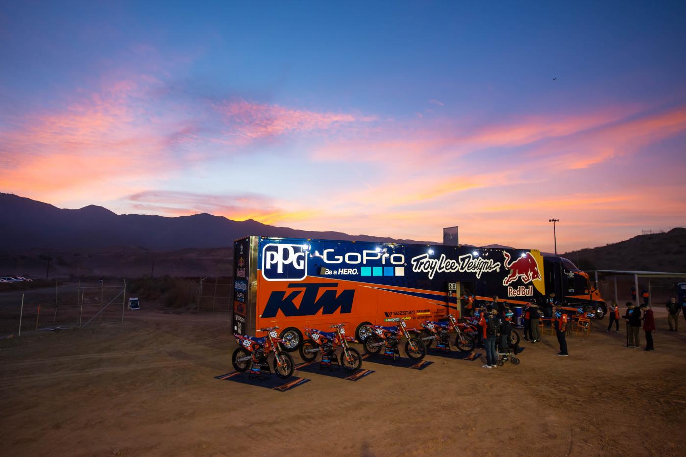 KTMTeamIntroDec2015-Cudby-0076