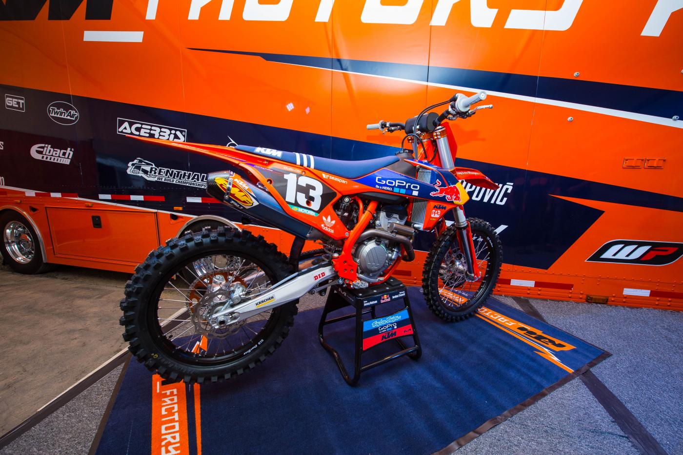 KTMTeamIntroDec2015-Cudby-0071