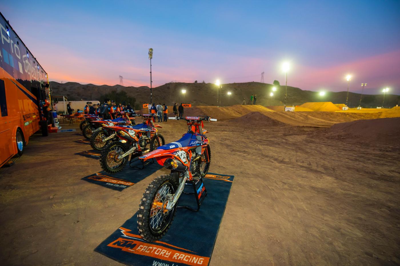 KTMTeamIntroDec2015-Cudby-0077