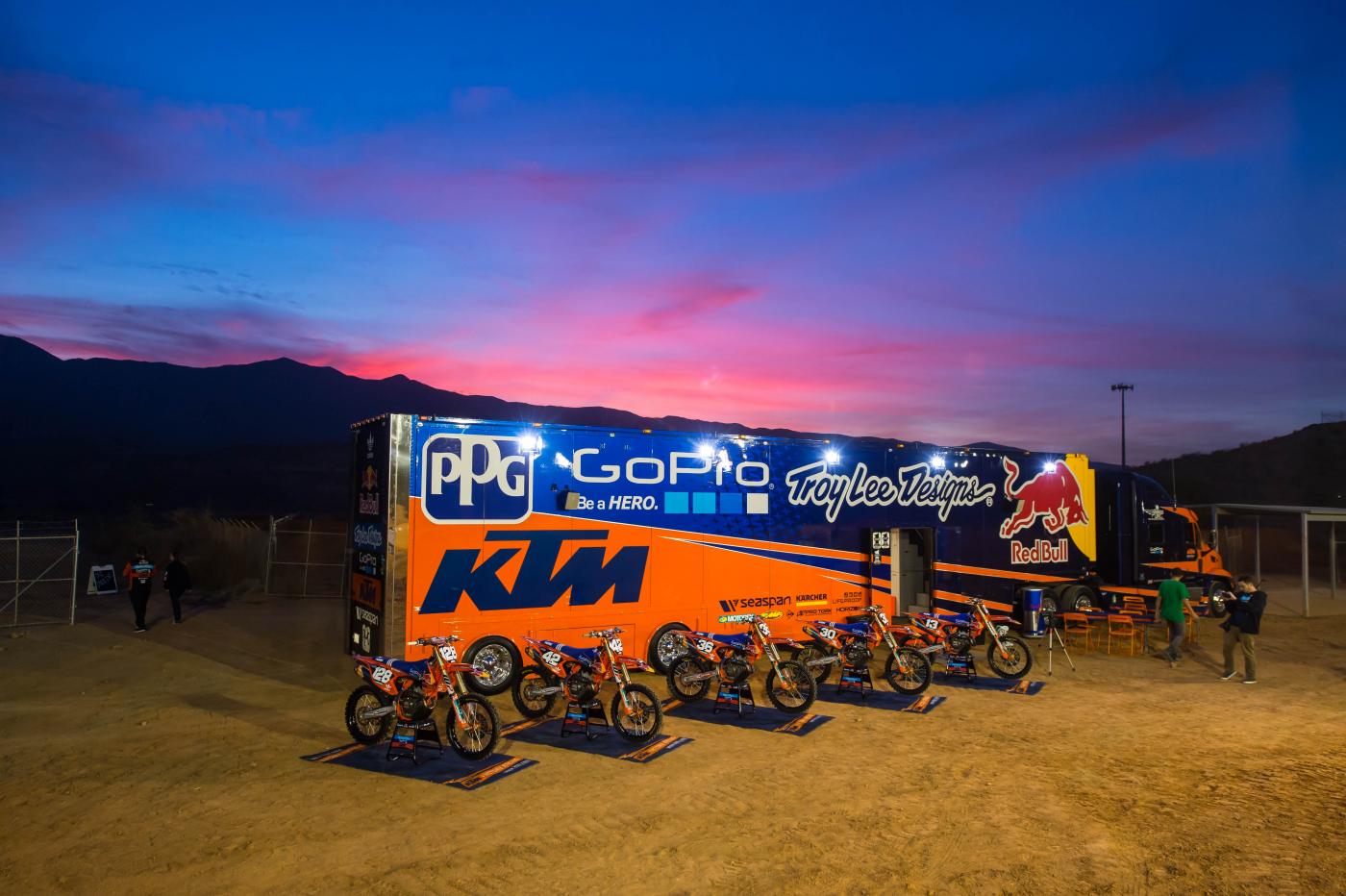 KTMTeamIntroDec2015-Cudby-0084