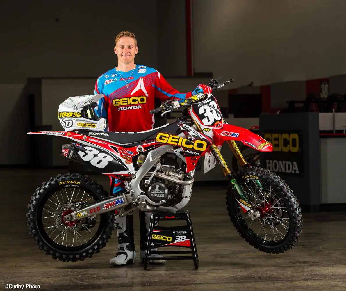 GEICOTeam2016Dec2015-Cudby-144