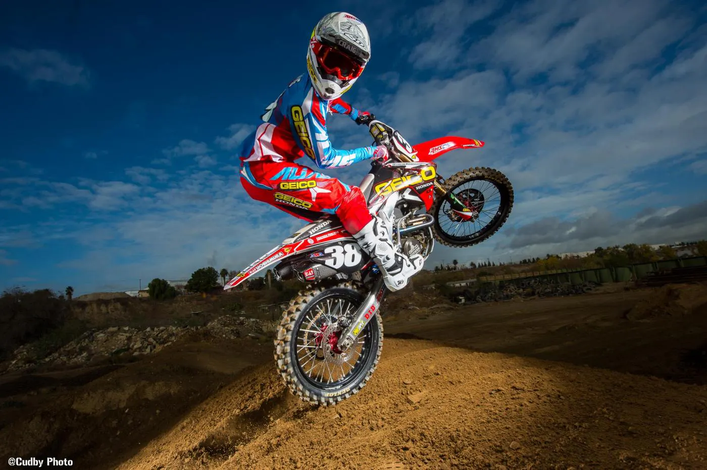 GEICOTeam2016Dec2015-Cudby-810