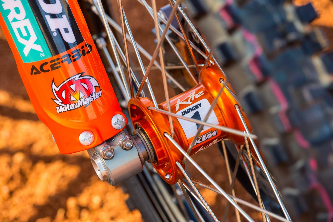 132330_Ryan_Dungey_KTM_450_SX-F_2015