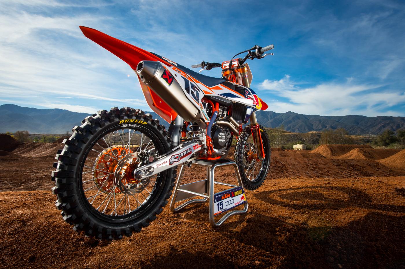 132348_Dean_Wilson_KTM_450_SX-F_2015