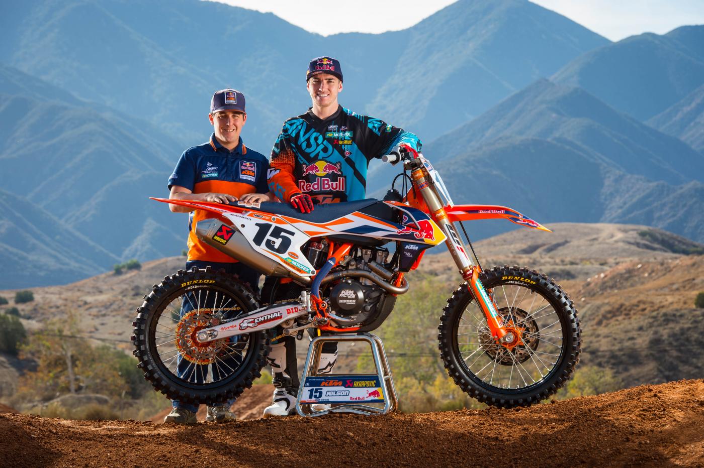 132378_Mechanic_Dean_Wilson_KTM_450_SX-F_2015