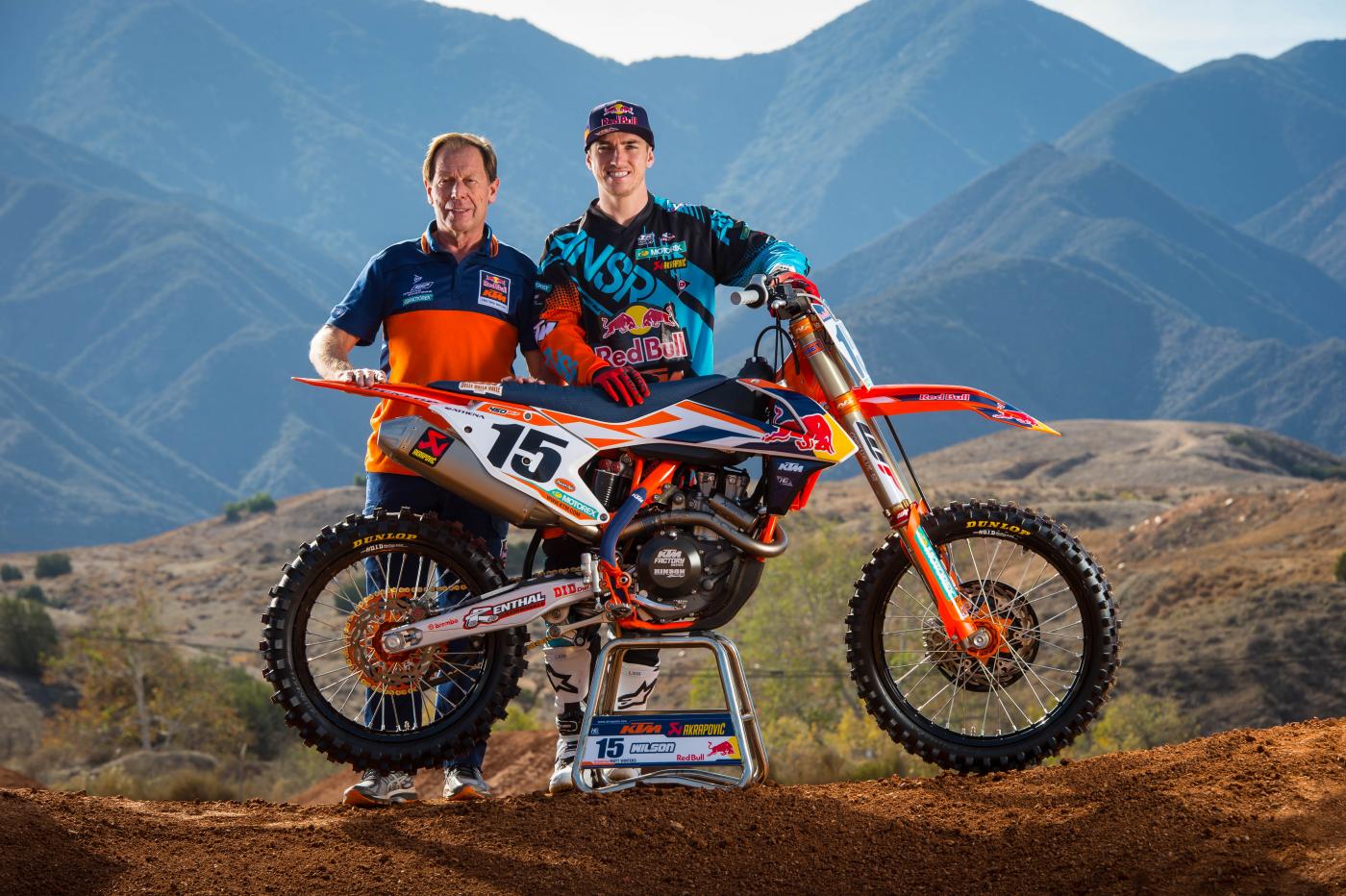 132379_Roger_De_Coster___Dean_Wilson_KTM_450_SX-F_2015