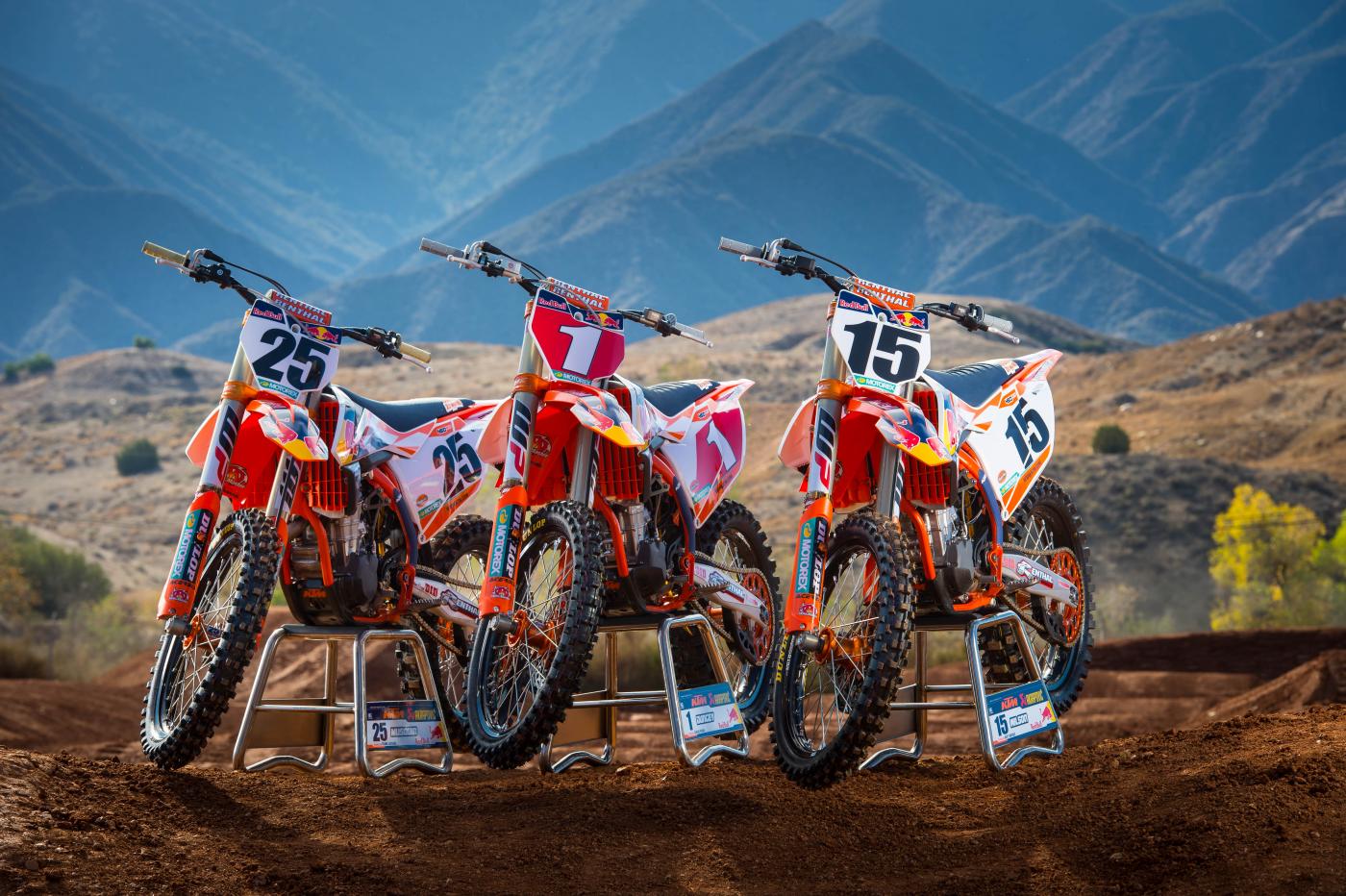 132389_Marvin_Musquin__Ryan_Dungey___Dean_Wilson_KTM_450_SX-F_2015