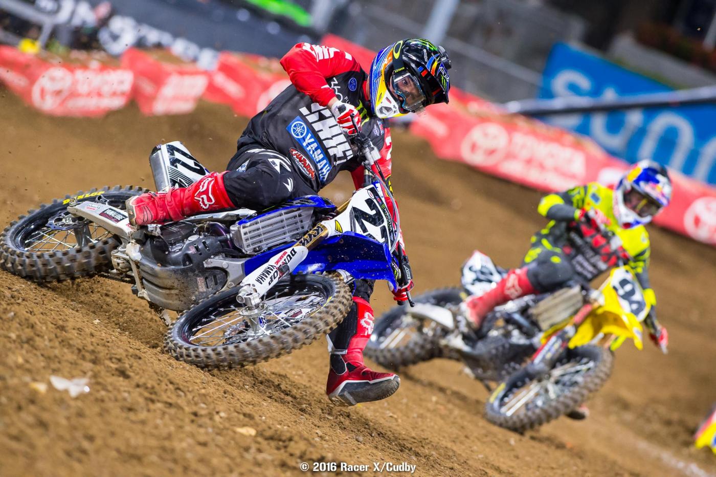 Reed and Roczen battle early in the main.