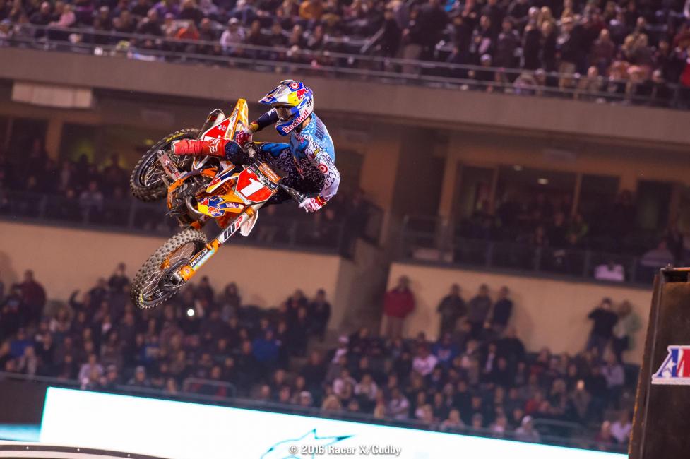 Dungey has now won two main events in a row.