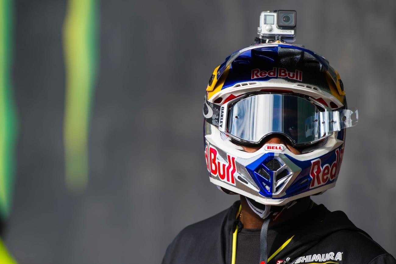 Blurry Vision Forces James Stewart Out of Oakland