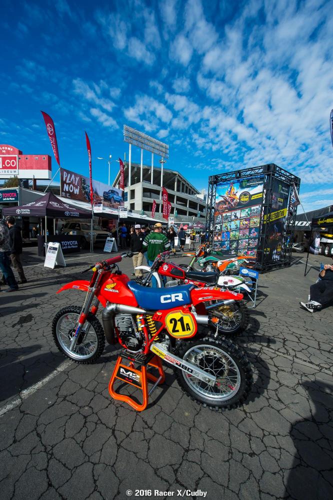 Misc-OaklandSX2016-Cudby-193