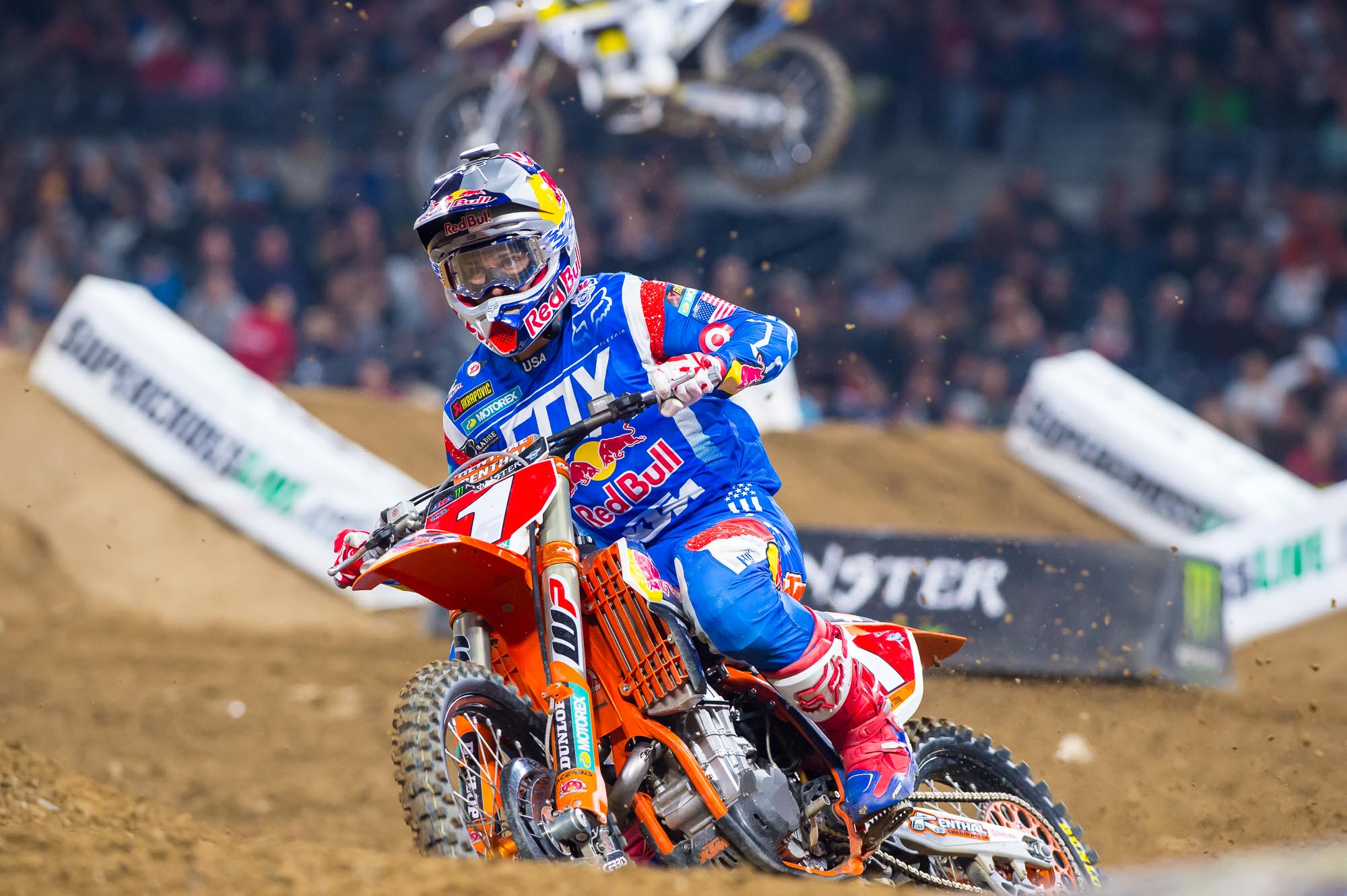 Ryan Dungey has a full race lead over Ken Roczen.