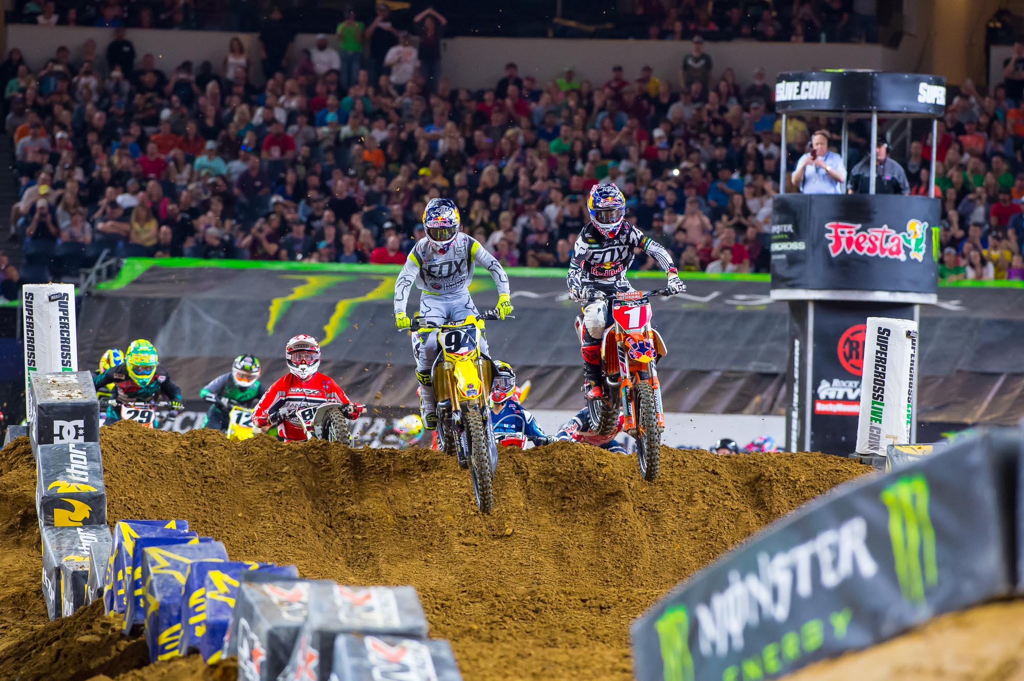 Roczen and Dunge, right from the start.