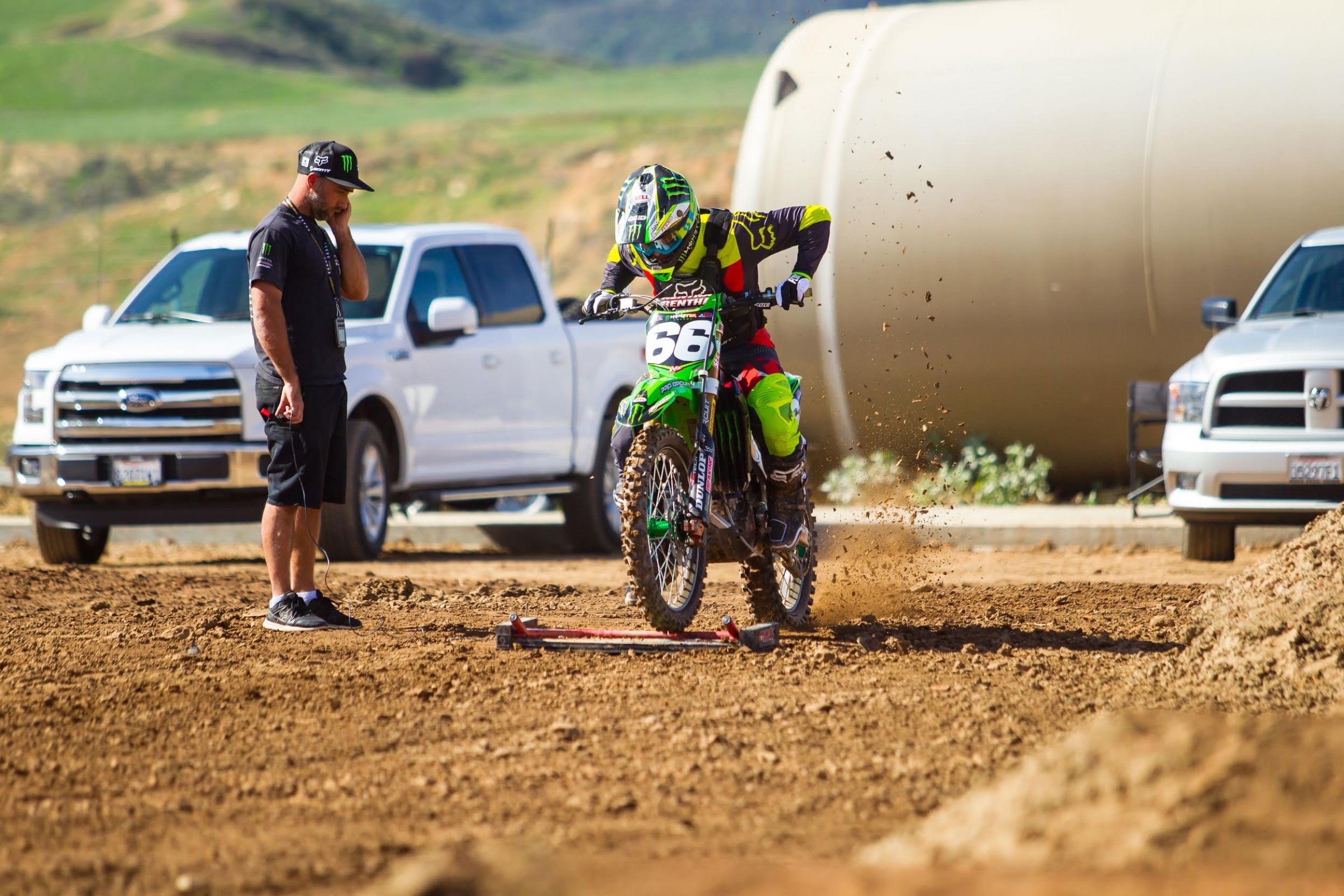Between the Motos: Arnaud Tonus