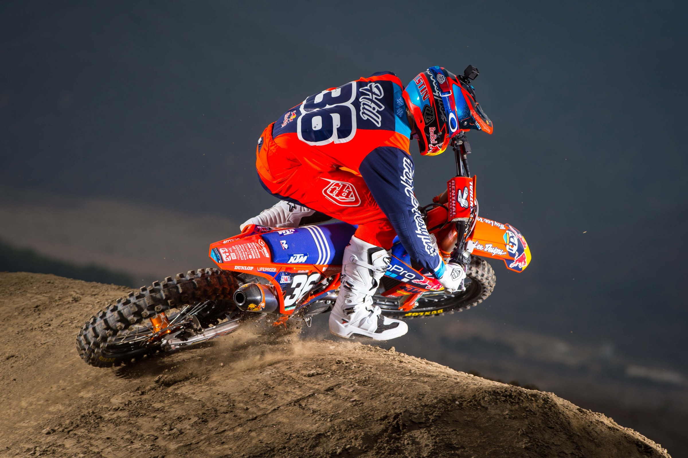 Can Hill bounce back from a tough 2015 season?