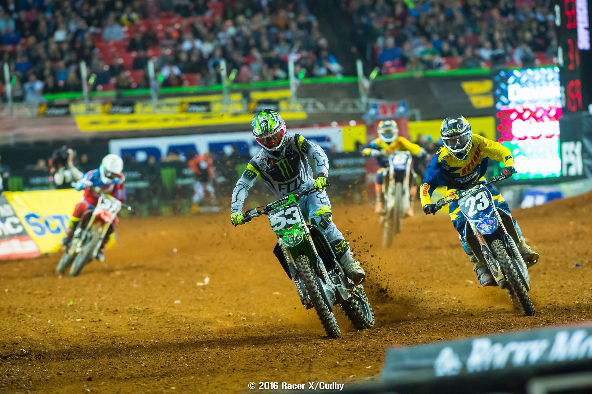 Plessinger and Bowers battle early in the 250s.