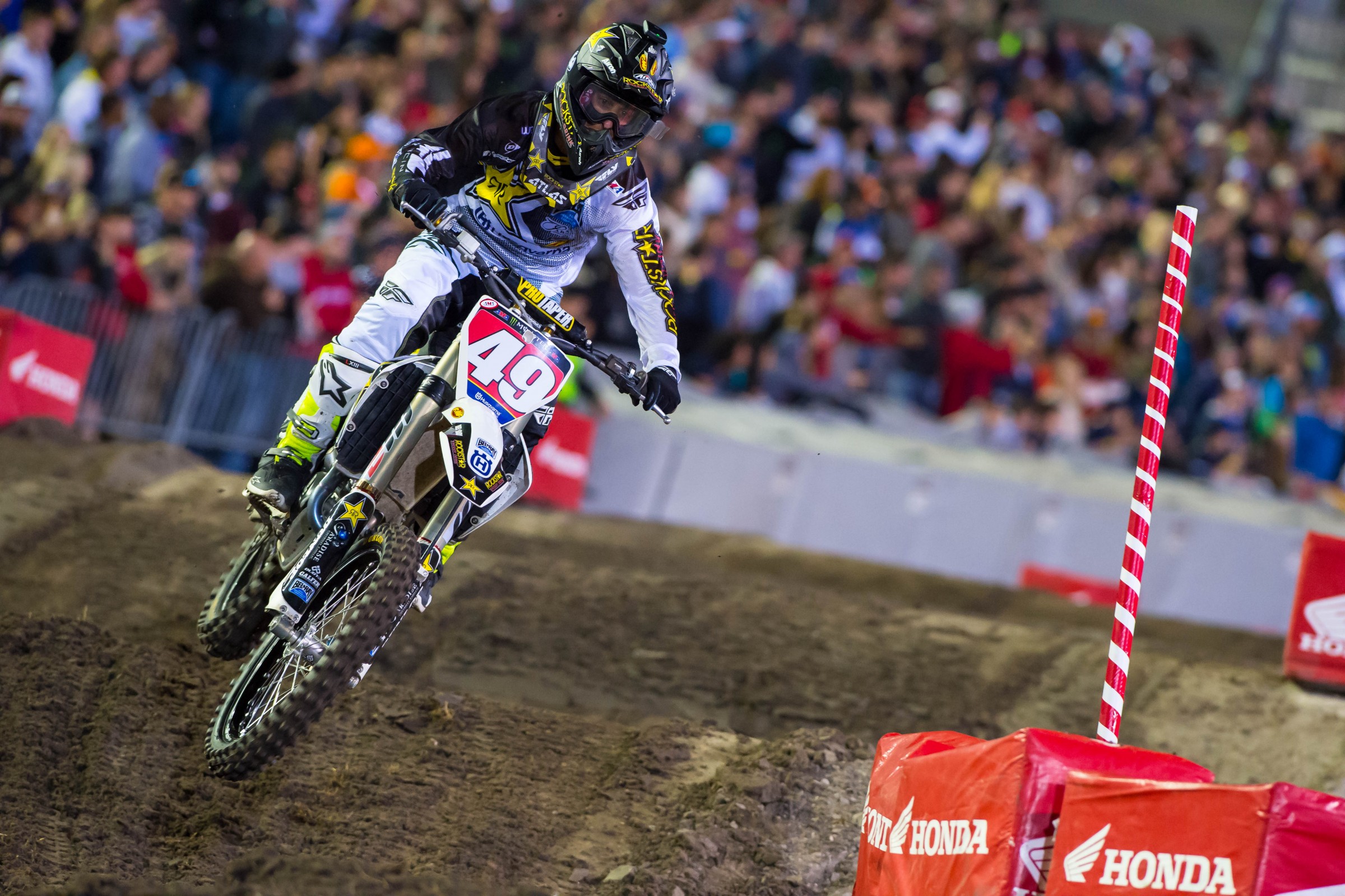 Davalos carries the red plate to Toronto.