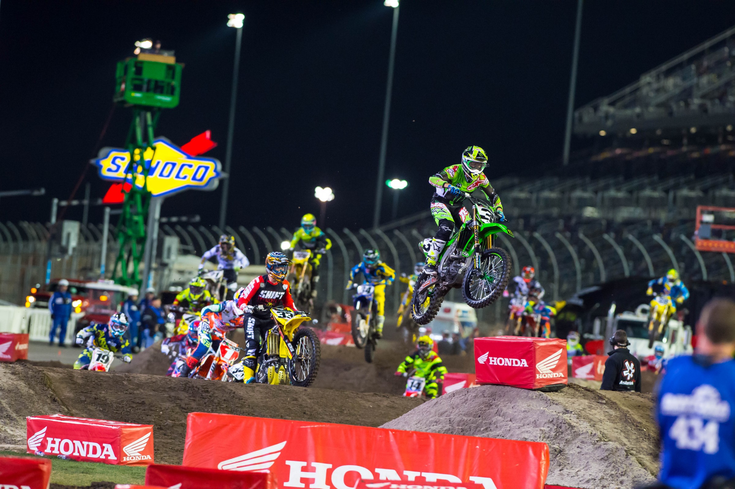 Eli Tomac (3) got his first win of 2016—and his first on a Kawasaki.