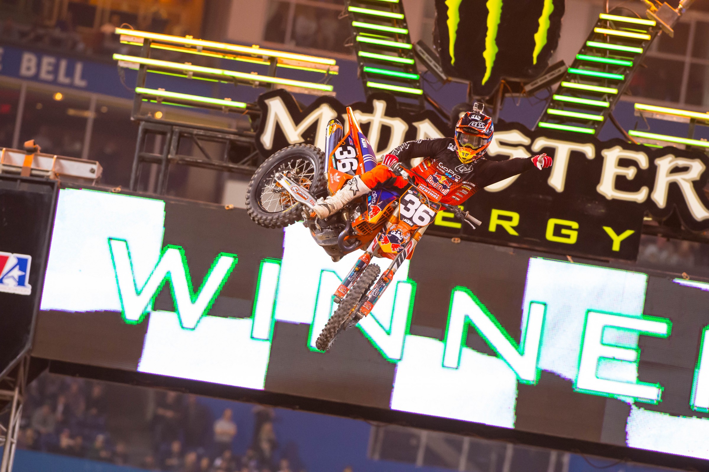 Hill is two points back of Jeremy Martin following his first win of the season.