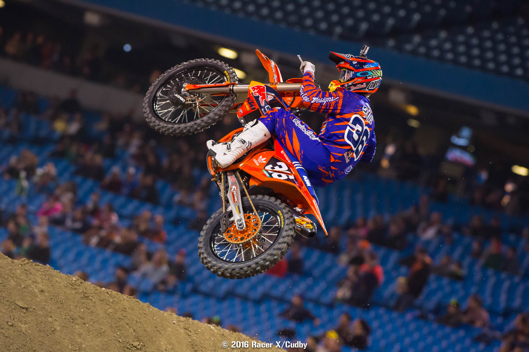 McElrath-TorontoSX2016-Cudby-049